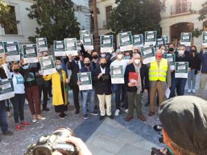 Concentración este martes, a las puertas del Ayuntamiento de Granada. 
