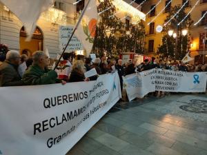 Concentración en Granada para reclamar transparencia en el proceso de la Agencia de Inteligencia Artificial.