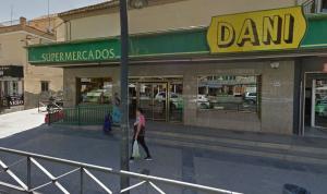 Supermercado Dani en la Avenida de Dílar.