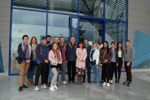 Representantes de la naviera y del operador turístico con el presidente de la Autoridad Portuaria.