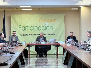 El consejero ha asistido al Consejo de Participación de Sierra Nevada que preside Manuel Titos.