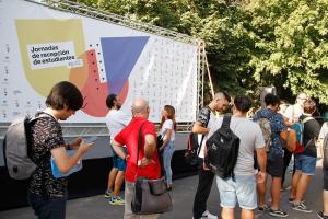 Estudiantes, en la jornada de recepción.