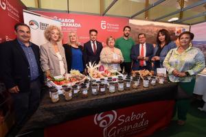 Representantes institucionales en la inauguración de 49 edición del Concurso Subasta Nacional de la Raza Ovina Segureña y de la Feria Agroalimentaria de Huéscar.