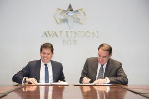 Firma del convenino entre la CGE y Avalunión.