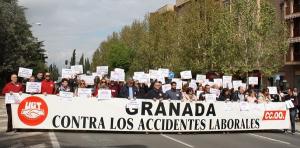 Concentración este mediodía en protesta por el último accidente laboral mortal.