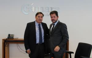 Ángel Gijón y Gerardo Cuerva, tras la firma del convenio.