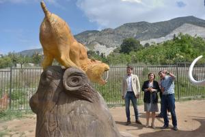 Figura de un tigre dientes de sable, en Padul. 