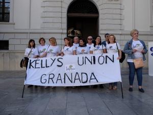 Las 'Kellys', esta mañana en la Plaza del Carmen.