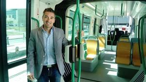Manuel Olivares en una jornada informativa del Metro.