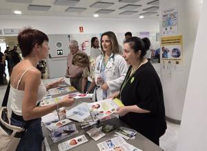 Mesas informativas en el Clínico en la Semana Mundial de la Alergia.