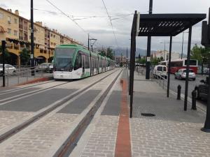 El Metro, por la Carretera de Jaén. 