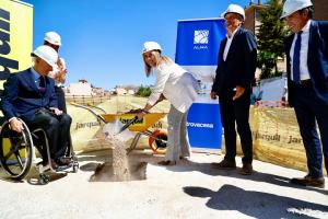 Marifrán Carazo, en la puesta de la primera piedra de las viviendas de Metrovacesa.