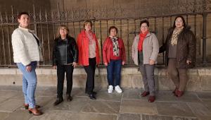Seis de las telaras de La Zubia, protagonistas de este reportaje, a las puertas de la Catedral de Granada. 