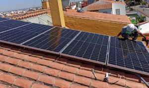 Las ayudas incluyen la instalación de paneles fotovoltaicos. 