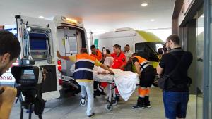 El primer paciente trasladado llega al Hospital del Campus. 