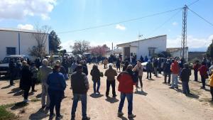 Concentración de agricultores y vecinos este pasado sábado en Caniles. 