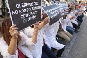 Imagen de archivo de una protesta en un centro de salud granadino.