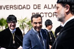 Moreno y el rector de la UGR, Pedro Mercado, en una acto en la Universidad de Almería. 