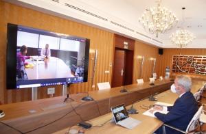 García Fuentes, durante la reunión.