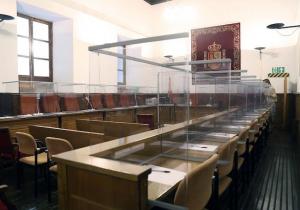 Sala de vistas de la Audiencia Provincial donde este lunes se suspendió un juicio.