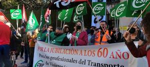 Protesta ante la Subdelegación del Gobierno en Granada del colectivo de conductores.