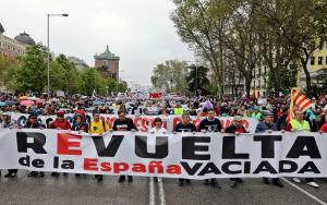 La reivindicación de la vuelta del tren Guadix-Baza, en primera línea de la 'Revuelta de la España Vaciada'.