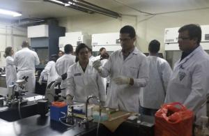 Prácticas de biotecnología en laboratorio. 