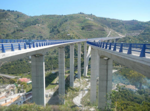 Viaducto de Río Verde, en la A7.