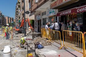 Visita del PSOE, este martes, a las obras de la calle Palencia.