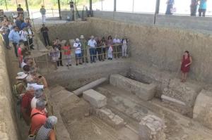 Cada vez más público visita la Villa romana de Salar.