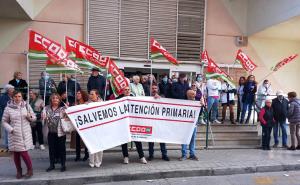 Concentración en la puerta del centro de salud Zaidín Sur.