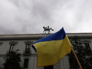 Detalle de una bandera ucraniana, la pasada semana, en una concentración en la Plaza del Carmen.