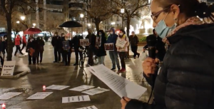 Lectura de un manifiesto, este viernes, en la Fuente de las Batallas. 