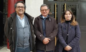 Marta Gutiérrez y Antonio Daponte con su abogado.