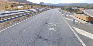 Grietas en la A-92 a su paso por el término de Loja. 