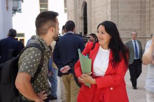 La secretaria de Acción Institucional de Podemos Andalucía y parlamentaria de Por Andalucía Alejandra Durán en una foto de archivo junto al también diputado de Por Andalucía José Manuel Gómez