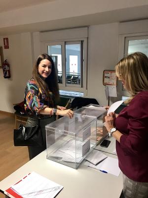 Ana Terrón, este 10N, votando en su colegio electoral de La Chana.