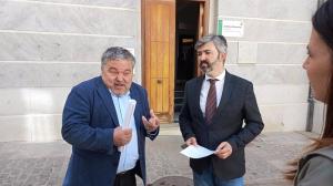 Andaluces Levantaos registra su recurso contra la candidatura de Macarena Olona (Vox) ante la Junta Electoral de Granada. 