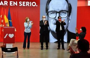 Ángel Gabilondo junto a Hana Jalloul y Salvador Illa.