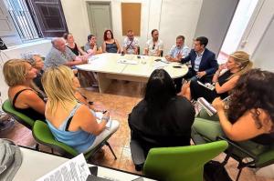 Reunión del grupo socialista en el Ayuntamiento de Granada con vecinos de la zona Norte. 