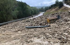 Imagen de los daños en una de las carreteras cortadas en Montefrío el pasado septiembre.