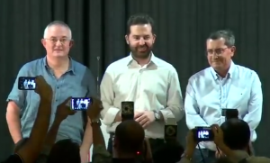 Los tres precandidatos, en el debate que celebraron esta semana.