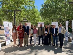 Sebastián Pérez y otros candidatos en el Paseo del Salón.