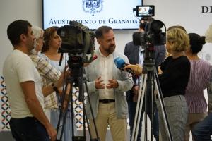 El concejal socialista Juanjo Ibáñez, este martes en el Ayuntamiento de Granada.