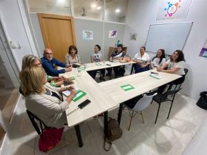 Reunión de Podemos-Alianza Verde con representantes de las trabajadoras del servicio de ayuda a domicilio.