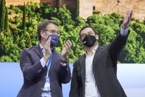 Nuñéz Feijóo y Moreno, en el congreso celebrado en Sevilla. 