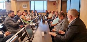 Diputados y senadores del PSOE en la reunión con representantes de la Plataforma de Infraestructuras de la Costa Tropical.