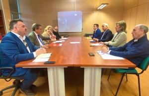 Encuentro entre responsables del PSOE de Granada y representantes de las organizaciones agrarias.