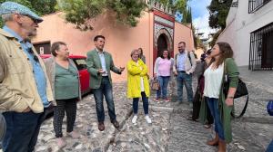 Ediles socialistas en una visita al Albaicín.