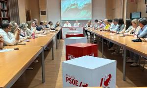 Reunión con el secretrario de Organización del PSOE-A, Jacinto Viedma.